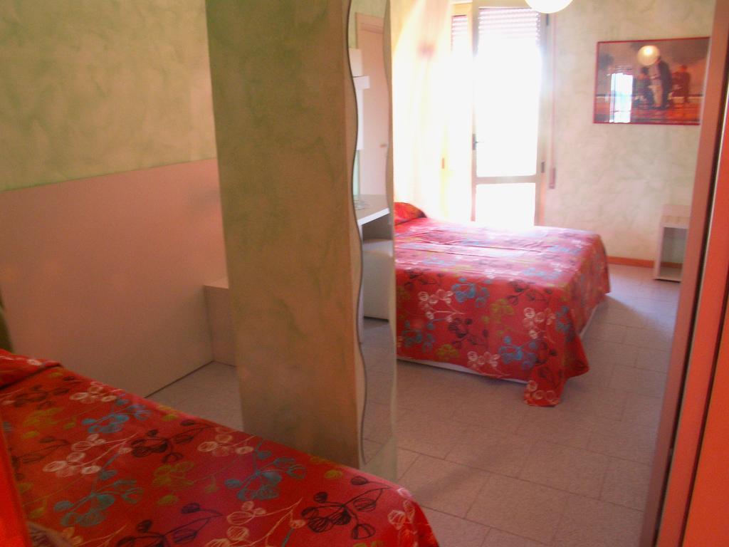 Hotel Prestigio Cesenatico Esterno foto