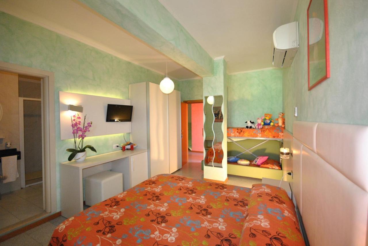 Hotel Prestigio Cesenatico Esterno foto